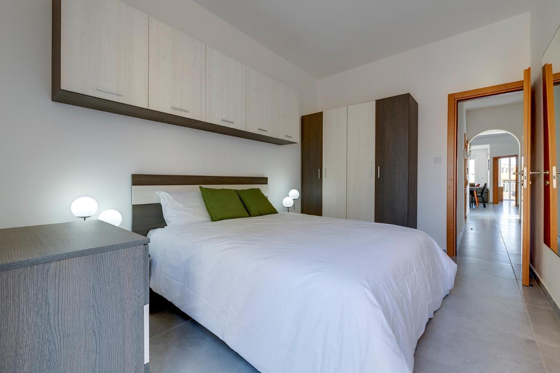 Апартаменты Contemporary 3Br Retreat In Prime Слима Экстерьер фото